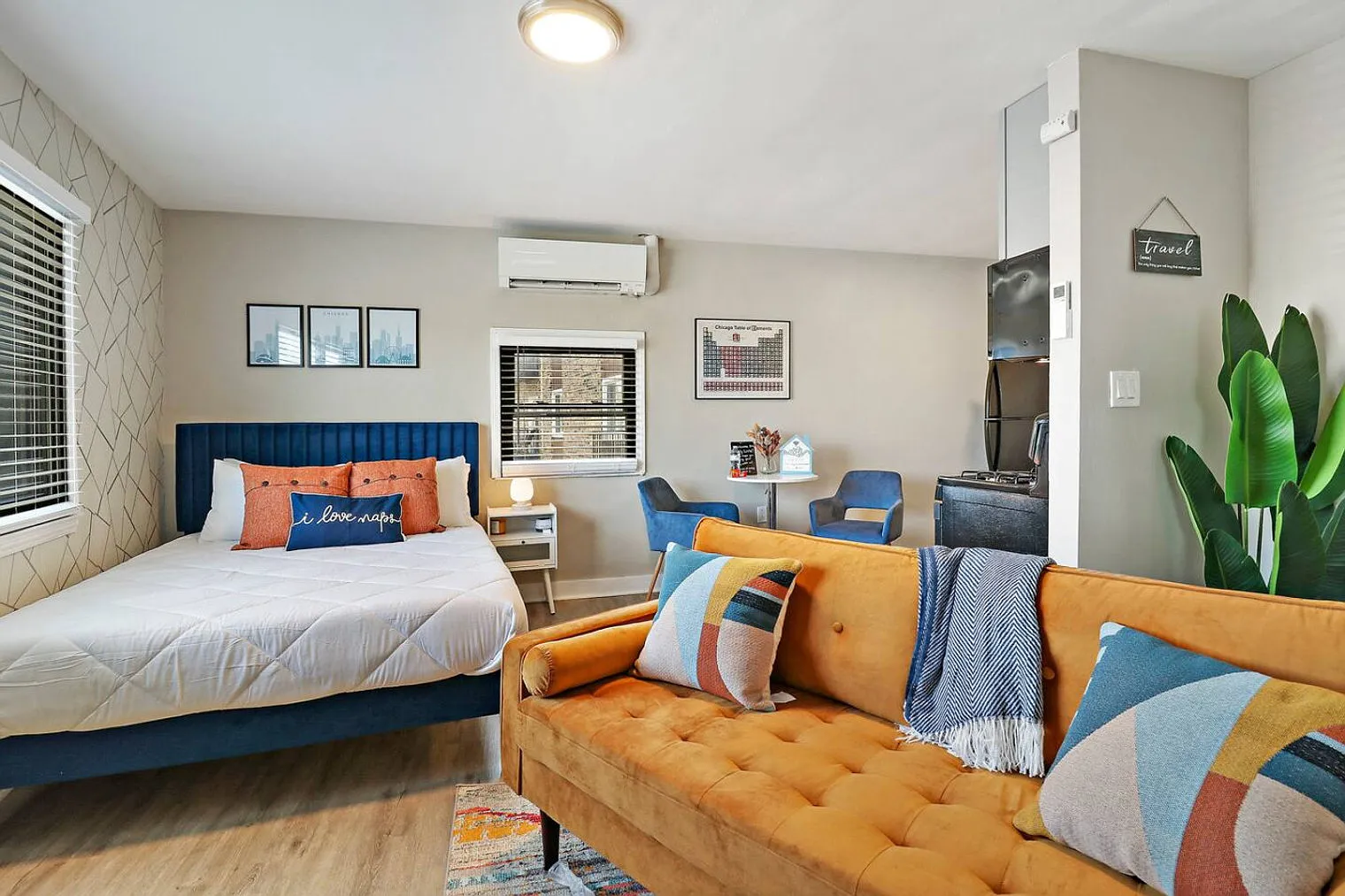 1 bed, 1.0 bath, $2,418 — Photo 3