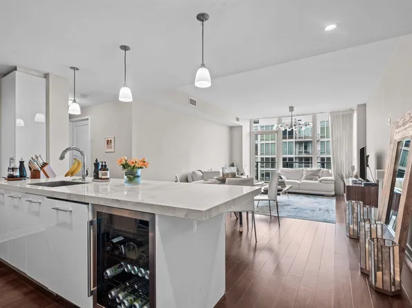 1200 Avenue At Port Imperial APT 504, Weehawken, NJ 07086