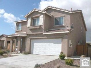 9034 Azalea Springs Rd, Oak Hills, CA 92344