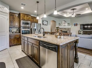 3925 Brookdale Rd, Benbrook, TX 76116