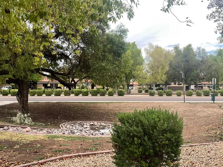 E Belleview Pl — Photo 36