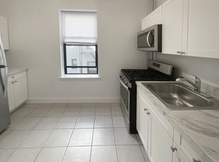 32-86 35th St #31, Astoria, NY 11106