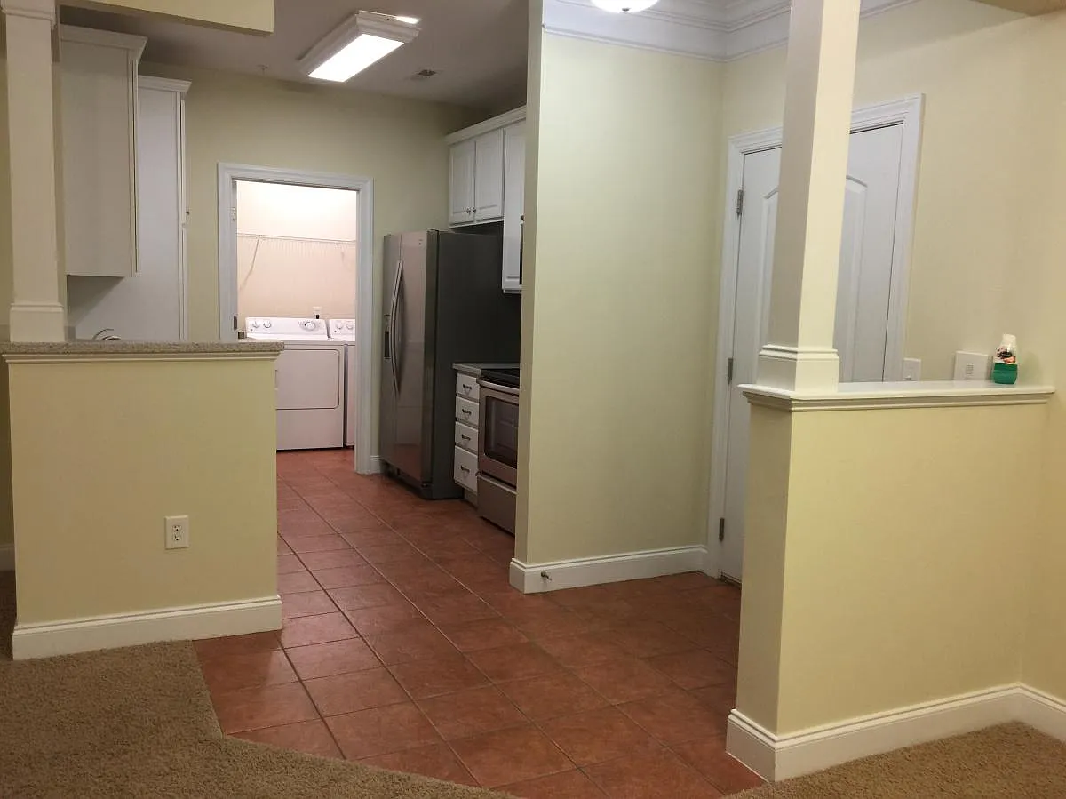 Building Photo - 1401 Coopershill Dr #206