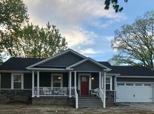 854 Pilot Knob Cemetery Rd, Berea, KY 40403