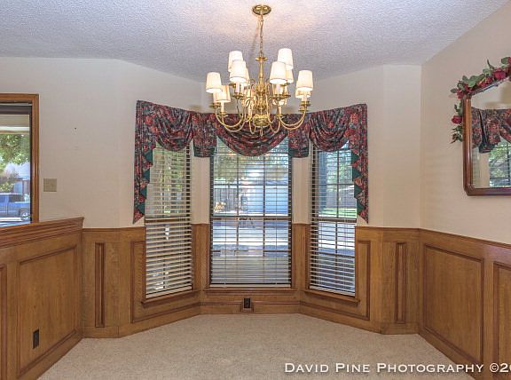 4th image of 3608 Crestmont Dr