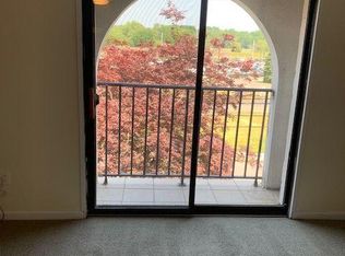 43 Seaview Ave APT 14, Stamford, CT 06902