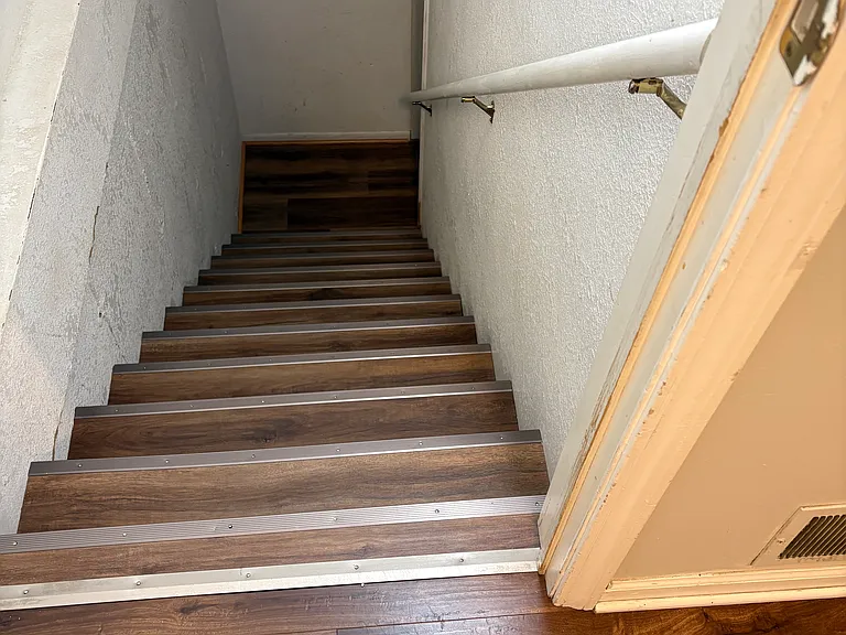 673 S McAlister Ave — Photo 23