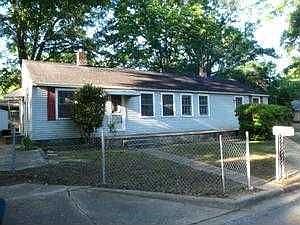 1st image of 138 Deluna Cir