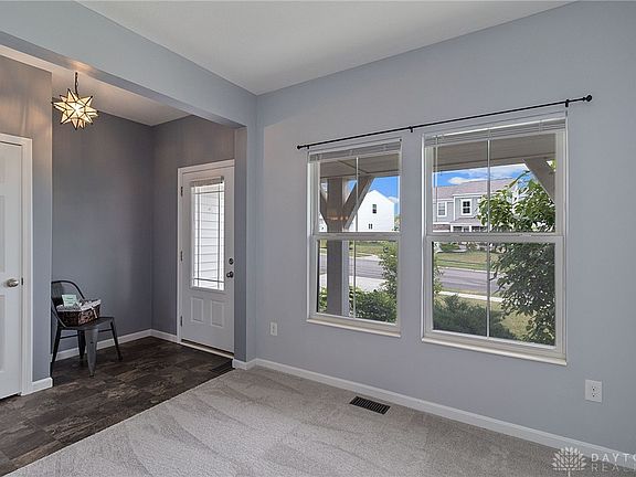3rd image of 697 Emerald Dr