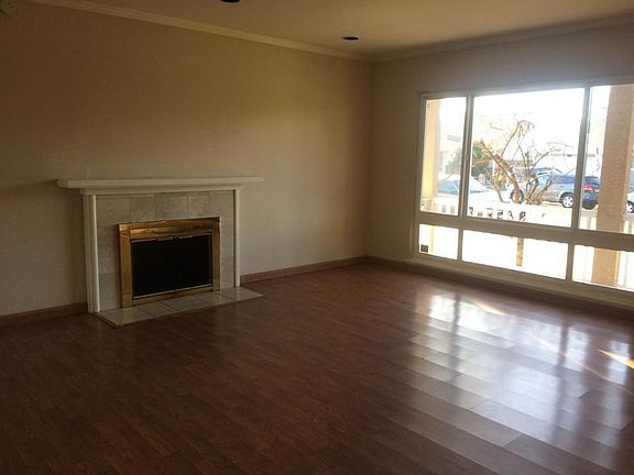 5th image of 910 Marin Ave
