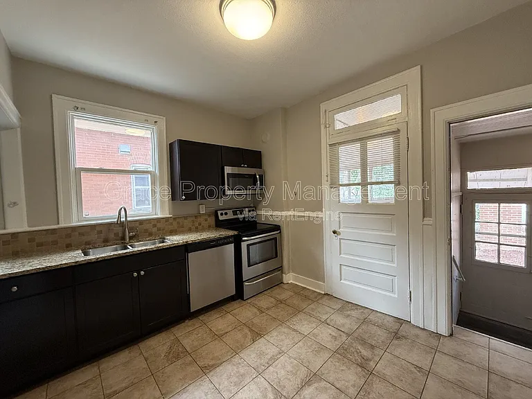 451 S Sherman St — Photo 14