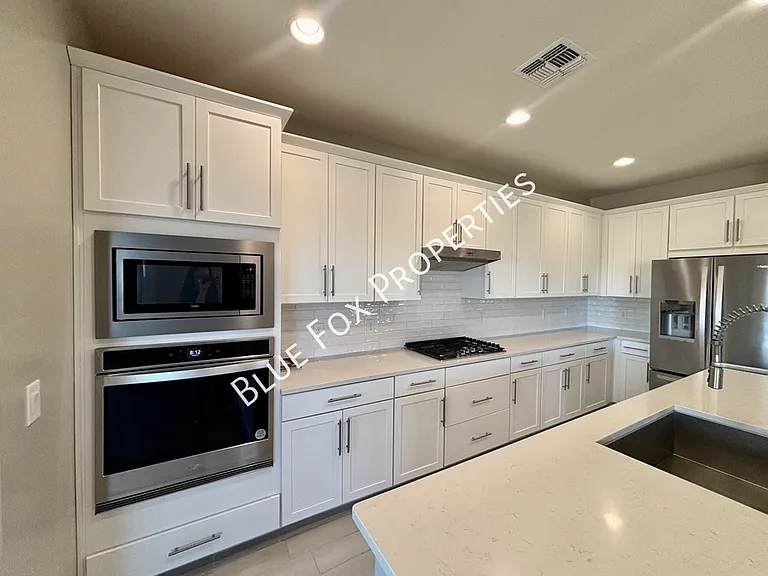 5536 Lazy Farm Dr — Photo 7
