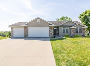 712 Cherokee St, Nevada, IA 50201