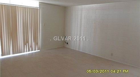 4th image of 5045 Sun Valley Dr