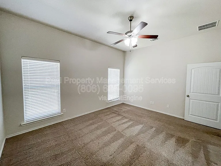 7418 102nd St — Photo 9