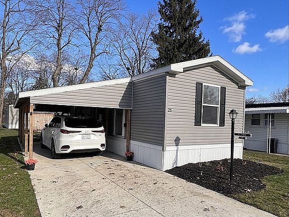 3rd image of 25 Oak Ln