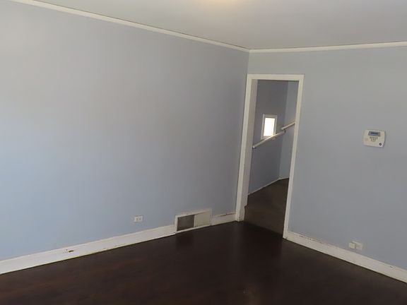 4th image of 10549 S Indiana Ave