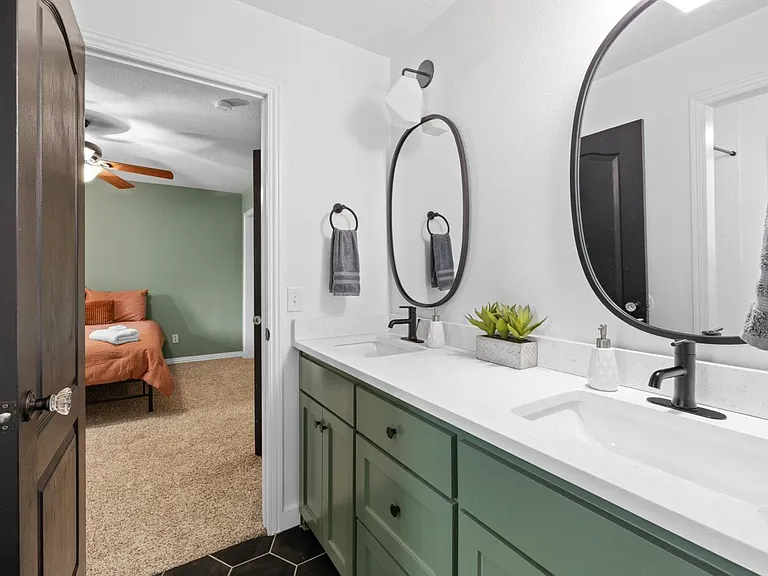 1704 Granada Dr — Photo 27