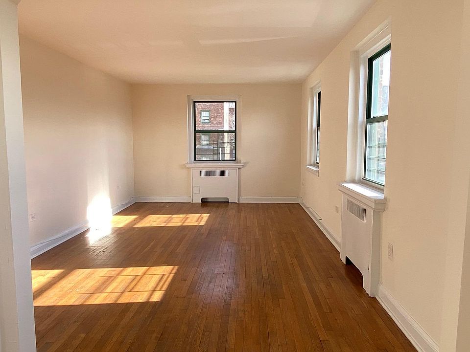 1st image of 97 Ravine Ave #4C