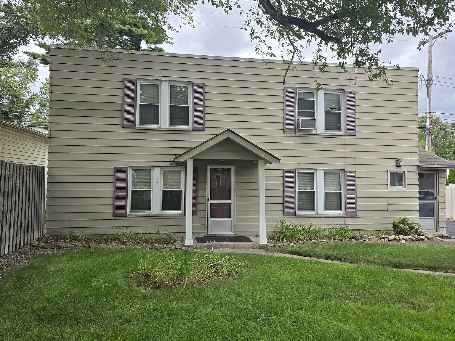 2 bed, 650 sqft, $1,350 — Photo 1
