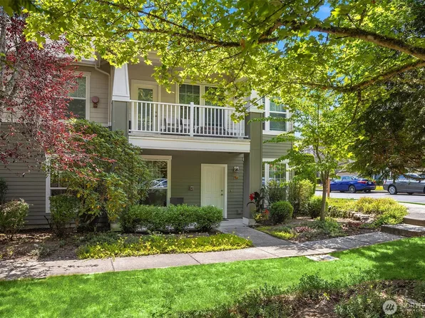 22675 NE Alder Crest Drive #102, Redmond, WA 98053