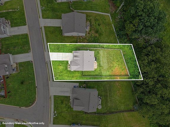 2nd image of 2318 Reese St