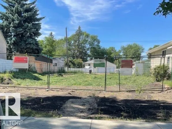 12220 87th St NW, Edmonton, AB T5B 3P4
