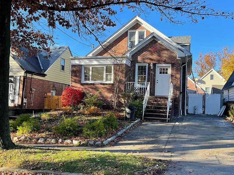65 Baltimore St — Photo 8