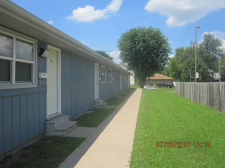 910 S Campbell Ave #4 — Photo 8