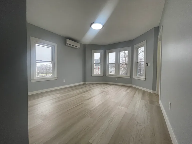 675 Cottage St #2 — Photo 3