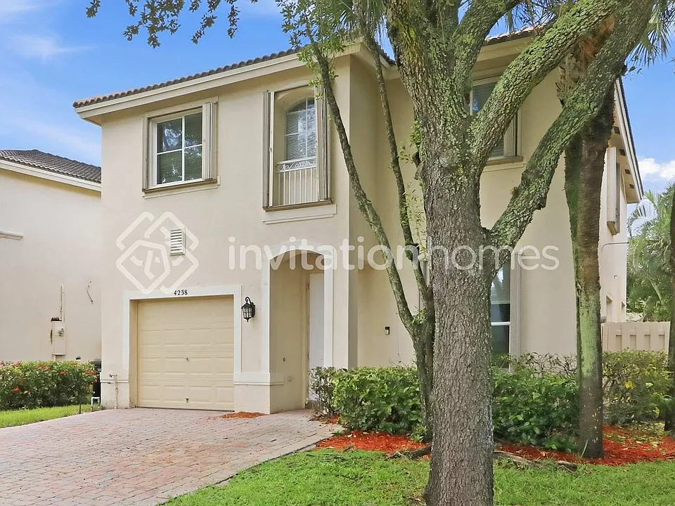 4238 Lake Tahoe Cir