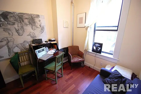 Rented by REAL New York | media 10