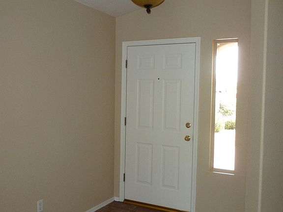 3rd image of 3290 E Juanita Ave