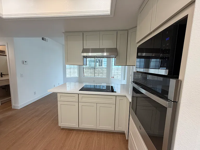 218 Orange St — Photo 3