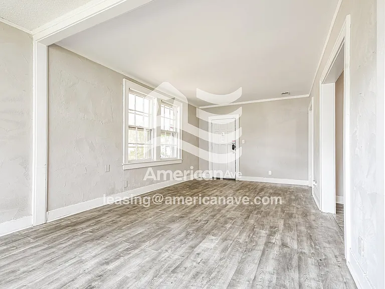 15056_002_living_room_3.jpg