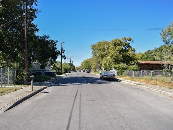5th image of 5450 Dabney Ln