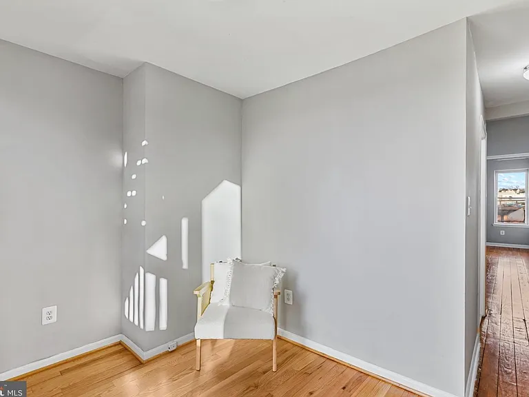 1628 S Charles St — Photo 19