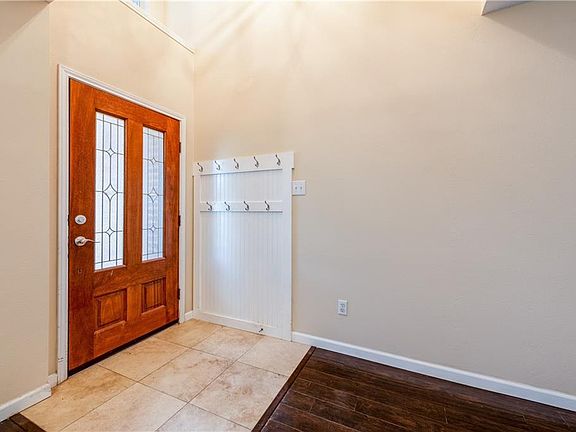 5th image of 12315 Shropshire Blvd