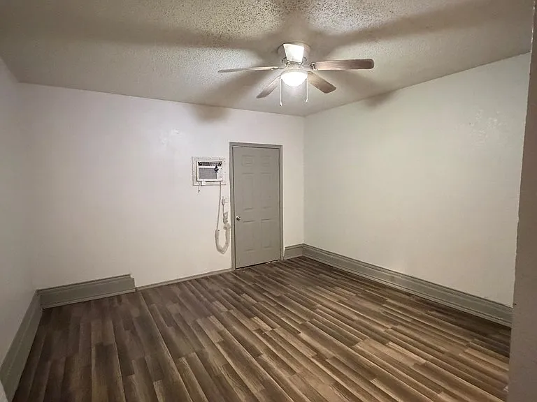 4515 Monty Dr — Photo 7