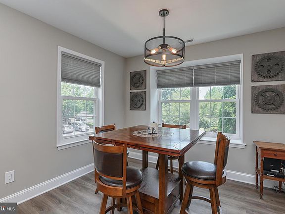 4th image of 1790 Bayley Ln