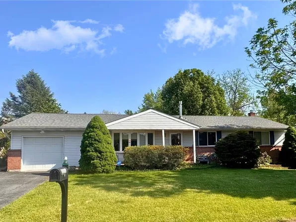 2233 Aster Rd, Macungie, PA 18062