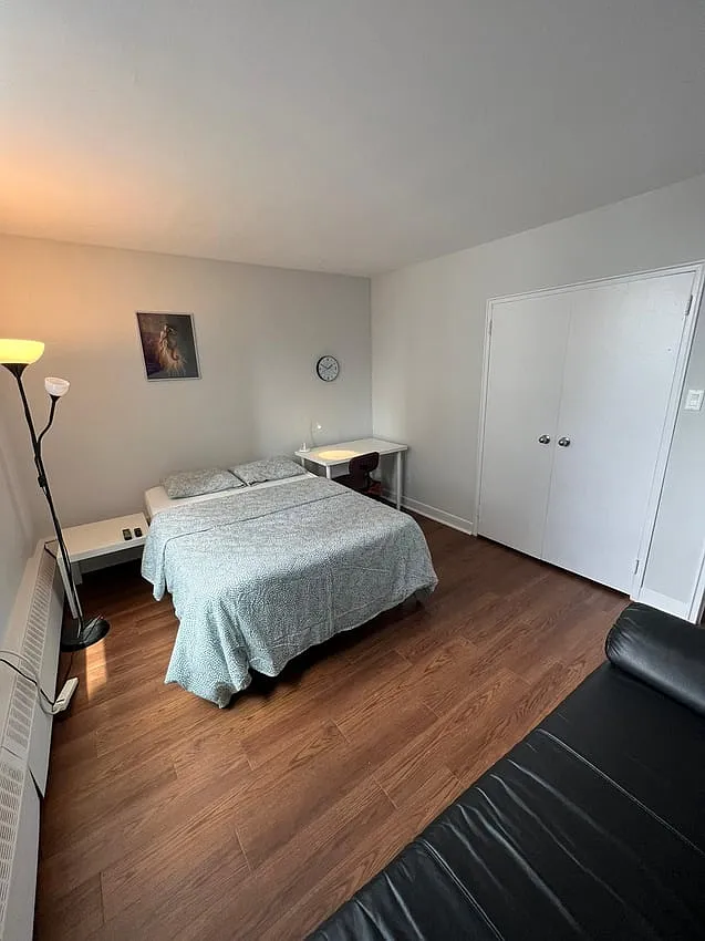 Building Photo - 111 Davisville Ave #617C