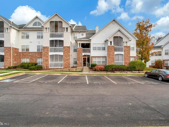 6632 Lake Park Dr #2E, Greenbelt, MD 20770