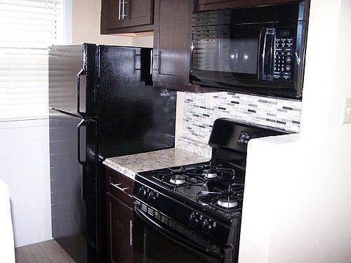 2nd image of 6328 Sutherland Ave