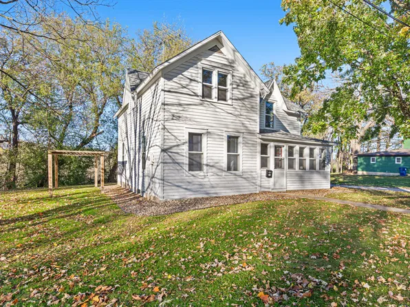 614 North St, Kenyon, MN 55946