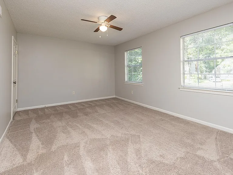 Upstairs bedroom 4