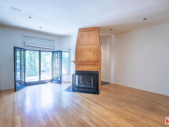 4th image of 4389 Irvine Ave