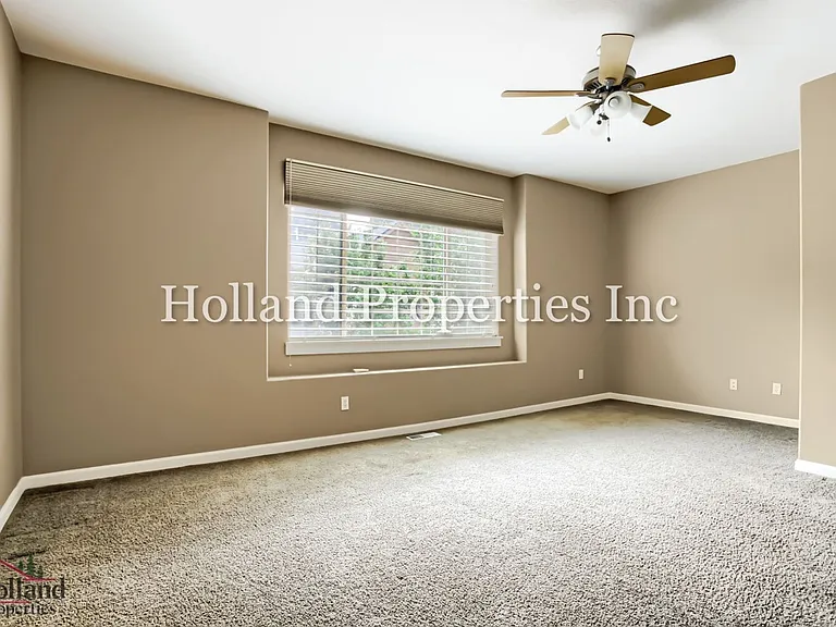 4949 SW 141st Ave — Photo 14