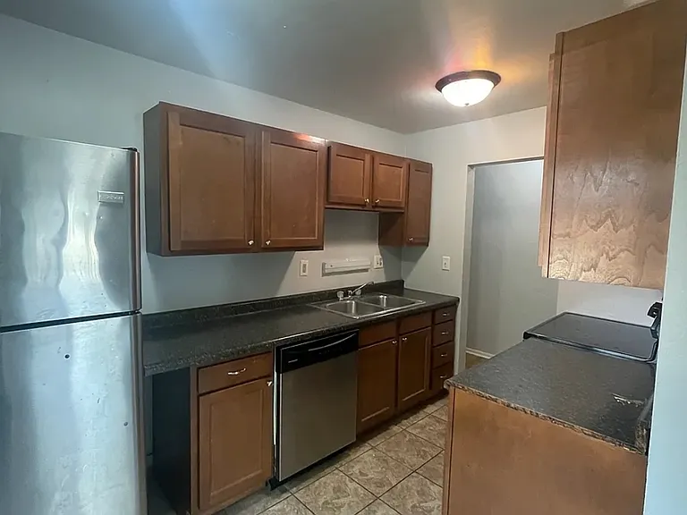 1220 Selby Ave #202 — Photo 5