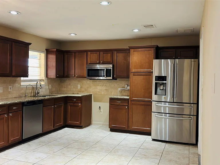 11407 Hazen St — Photo 11